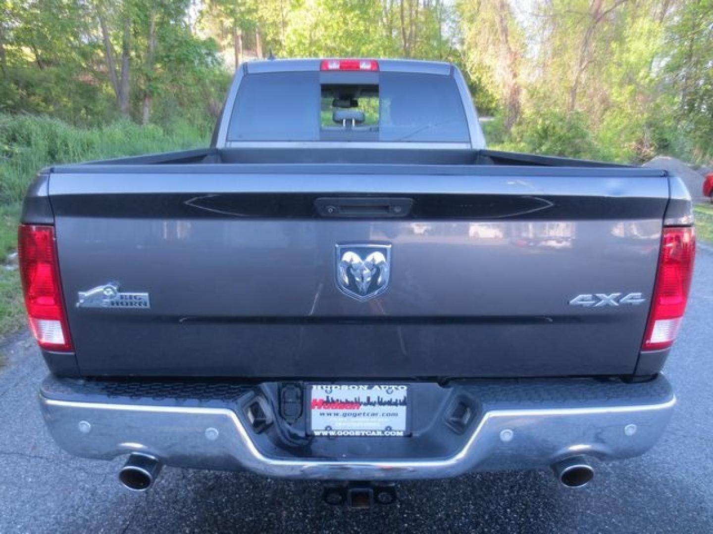 2016 Gray /Gray RAM 1500 Big Horn Crew Cab LWB 4WD (1C6RR7TT5GS) with an 5.7L V8 OHV 16V engine, Automatic transmission, located at 270 US Route 6, Mahopac, NY, 10541, (845) 621-0895, 41.349022, -73.755280 - Photo#5